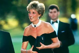 Il "vestito della vendetta" di Lady Diana torna all'asta dopo quasi 30 anni: sar&agrave; battuto da Sotheby's a New York