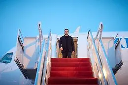 Aereo di Zelensky sfiorato da un drone russo? Il Cremlino smentisce: &laquo;Nessun allarme e nessun rischio&raquo;