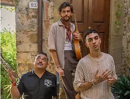 Sotto lo stesso sole: Welo, Roy Paci e Alvaro Soler si raccontano