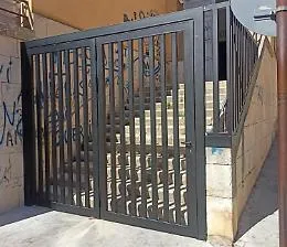 Ragusa, installato il cancello al plesso scolastico della IV novembre