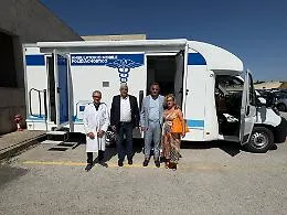 Contrasto alla povert&agrave; sanitaria, consegnati all'Asp due laboratori mobili