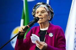 Addio a Emma Bonino, una vita in prima linea per i diritti: la lotta per l'aborto, la tutela dei migranti e l'europeismo