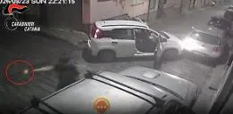 Mafia, la sparatoria fra il gruppo di Monte Po e i Cursoti milanesi: ecco il video dell'agguato a Motta Sant'Anastasia