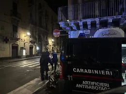 Falso allarme bomba nella notte a Catania: intervento degli artificieri dei carabinieri 