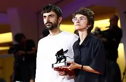 &ldquo;NAZA&rdquo;, il film sui sistemi di guerra a Gaza: dopo il premio di Venezia, Israele minaccia i registi