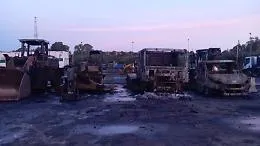 Rogo alla Sicula Trasporti a Catania, distrutti almeno quattro mezzi: c'&egrave; l'ombra del dolo 