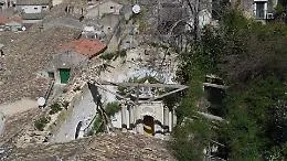 Modica, i ruderi dell'ex chiesa "a Raccumannata" e dell'ex asilo Regina Margherita rischiano il crollo