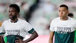 Polemica in Spagna: Mbapp&eacute;, Vinicius e Konat&eacute; nascondono la maglia per Ceuta. &laquo;Non dimentico i migranti&raquo;