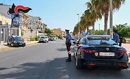 Pozzallo, maltratta la compagna e aggredisce i carabinieri: arrestato
