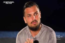  Temptation Island, lo sfogo di Giovanni Grazioso: "Ho avuto intimit&agrave; con altre ragazze, ma non devo giustificarmi"