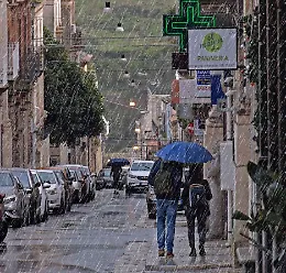 Violento acquazzone su Ragusa, tempo instabile
