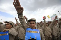 &laquo;Non siamo in guerra con l'Italia, ma cosa ci fanno i vostri aerei a Riad?&raquo;: il messaggio degli Houthi
