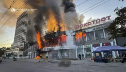 Pioggia di fuoco russa sull'Ucraina. Zelensky  &laquo;Oltre duemila droni e 1.700 bombe in una settimana&raquo;