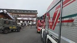 Etna, sequestro preventivo per il Rifugio Sapienza: i vigili del fuoco cercano l'origine della fuga di monossido