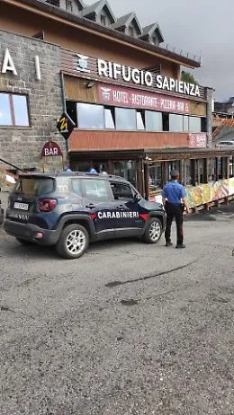 Etna, evacuato lo storico &ldquo;Rifugio Sapienza&rdquo; sospetta presenza di monossido di carbonio 