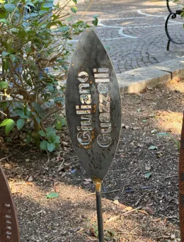 Canicatt&igrave;, una foglia nel Giardino dei Giusti per ricordare il maresciallo Giuliano Guazzelli