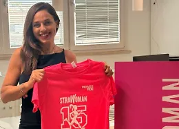 Strawoman 2026 a Mazara del Vallo: la camminata in rosa con la madrina Letizia Sucameli