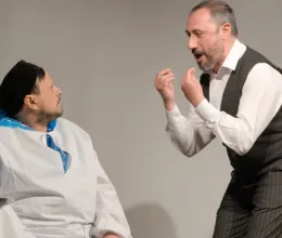 Al via la stagione di Piccadilly al Teatro Sipario Blu: "Agata" apre una rassegna tra risate e impegno