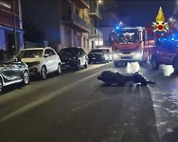 Ragusa, anziano esce da una farmacia e viene investito da uno scooter