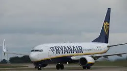 Volo Ryanair con solo l'1% di carburante e un'autonomia di 9 minuti: incubo nei cieli di Scozia per il Pisa - Glasgow 