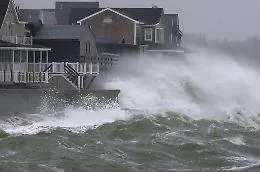 Maltempo, il "nor'easter" minaccia la costa orientale dell'America: 40 milioni di persone in allerta