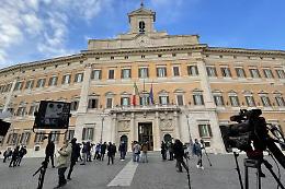 Sondaggio Ipsos: Vannacci vola all'8,8% e mette il voto in bilico tra centrodestra e centrosinistra