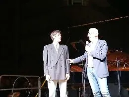 Ragusa, grande successo per il concerto di Giovanni Caccamo sul ponte di via Roma