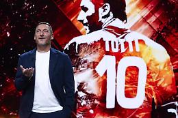 I leggendari 50 anni di Francesco Totti a Las Vegas: con Noemi e i figli festa in tuta da Dream Racing