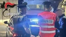 Blitz a San Cristoforo: carabinieri arrestano spacciatore, sequestri e multe per oltre 11.000 euro