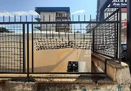 Sospetta razzia all'Istituto Vendite Giudiziarie : varco nella recinzione e scooter smontati