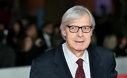 Come sta Vittorio Sgarbi? Il bollettino del Gemelli chiarisce il quadro: "Gravit&agrave; confermata ma situazione stabile" 