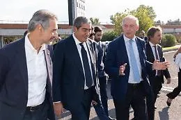 Il ministro Urso a Priolo: &laquo;Isab pu&ograve; diventare il fulcro energetico di Italia ed Europa&raquo; 