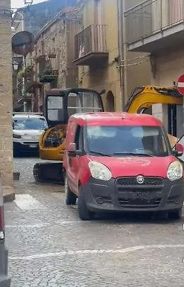 Colpo fallito al bancomat di piazza Cordova: arrivano i carabinieri e i ladri fuggono