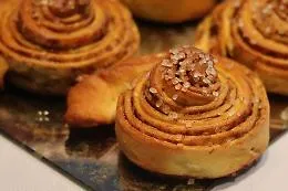 Cinnamon roll o kanelbulle? Le differenze tra la ricetta americana e quella svedese