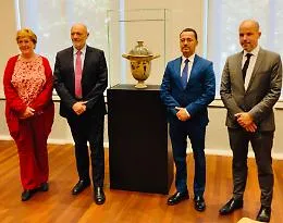 La Pisside di Centuripe torna a casa: donazione etica dall&rsquo;Universit&agrave; di Amsterdam
