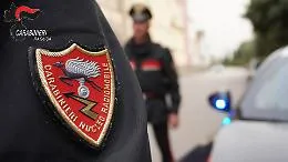 Vittoria, 28enne in stato di alterazione psicofisica aggredisce i carabinieri: arrestato