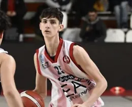 Mattia Ceccato protagonista a Forl&igrave;: il giovane talento comisano celebrato da Il Resto del Carlino