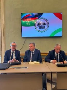 "Sindaci d'Italia", il nuovo partito dei territori in Sicilia: &laquo;Capovolgiamo la piramide&raquo;
