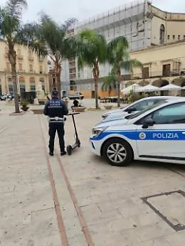 Comiso, &egrave; stretta sui monopattini: 4 verbali e 2 sequestri