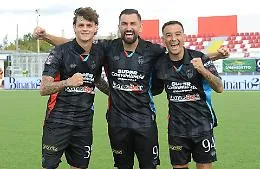 Il Catania formato trasferta vince, segna e mira al primato in classifica