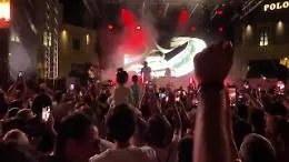 Fedez a Dittaino: primo concerto da pap&agrave; tris tra cori per Edoardo Lupo e il tormentone "annacati"