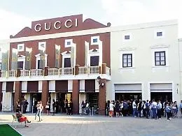 &laquo;Trasferimento in altre 2 province per 18 lavoratori del Gucci store&raquo;