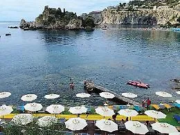 &laquo;Siamo contrari ai campi boe per l&rsquo;attracco di imbarcazioni nelle baie di Taormina&raquo;