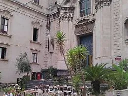 Sul regolamento dehors a Catania &egrave; di nuovo indietro tutta
