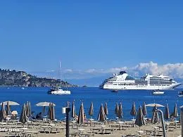 Tra panfili e navi da crociera l'autunno pu&ograve; attendere