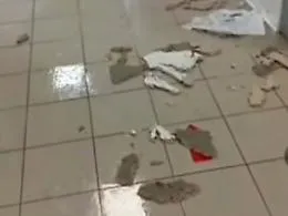 Crolla sottotetto al Liceo Scientifico: alunni a casa