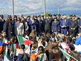 Valverde, il ministro Abodi ha inaugurato il polifunzionale 