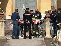 Aci Catena, sopralluogo dell'Arpa al cimitero