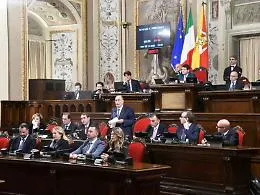 La maggioranza alla resa dei conti: Lega e Mpa litigano e persino Forza Italia sdogana il voto anticipato