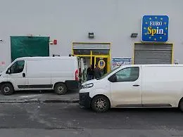 Colpo "grosso" all&rsquo;Eurospin: a Catania &egrave; caccia ai 4 banditi. La svolta dai filmati